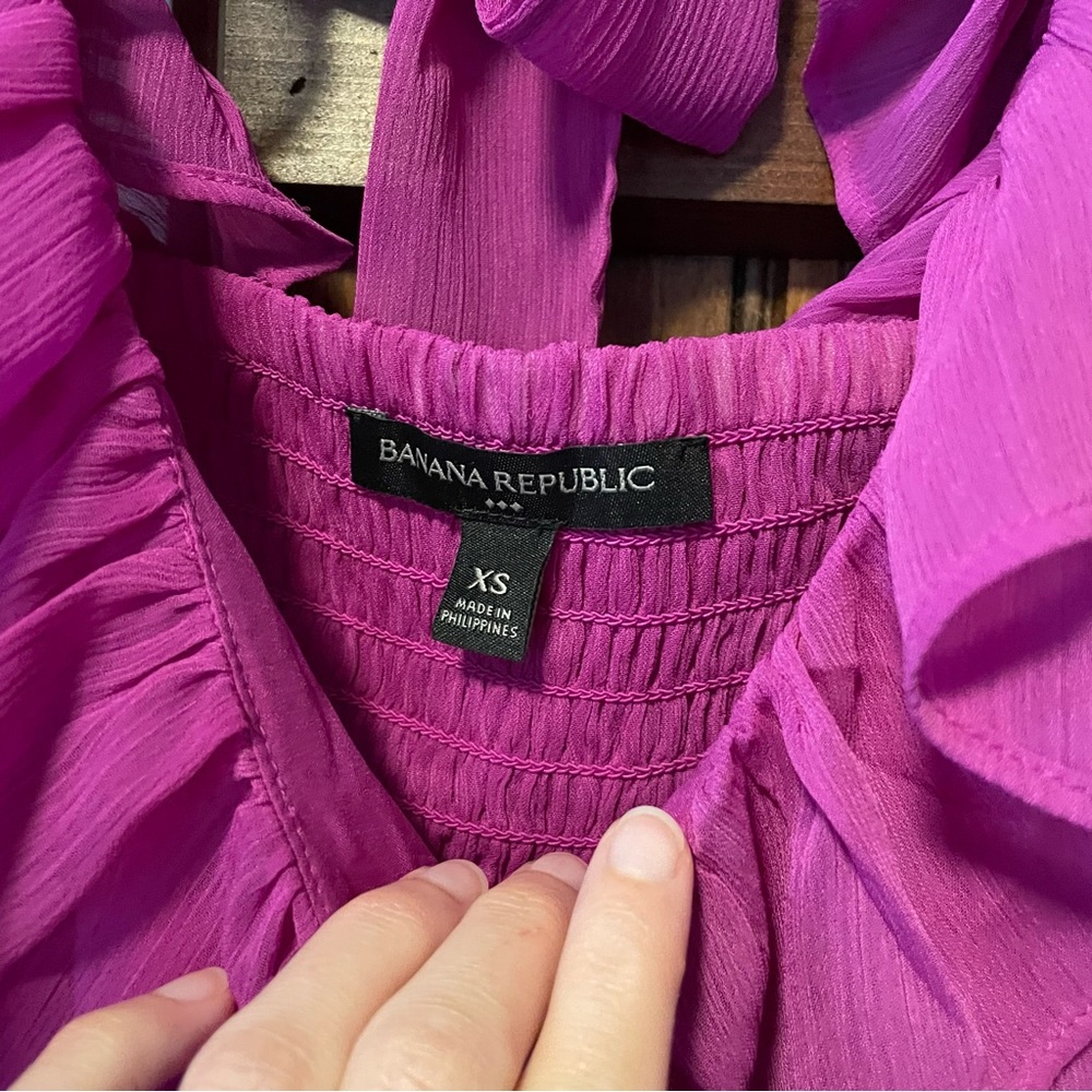 Banana Republic Ruffle Top - Picture 2 of 4